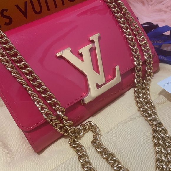 Lv - Picture 4 of 16